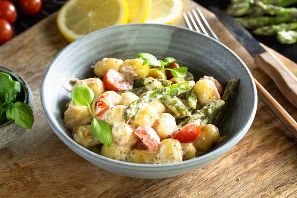 Spargel mit Gnocchi