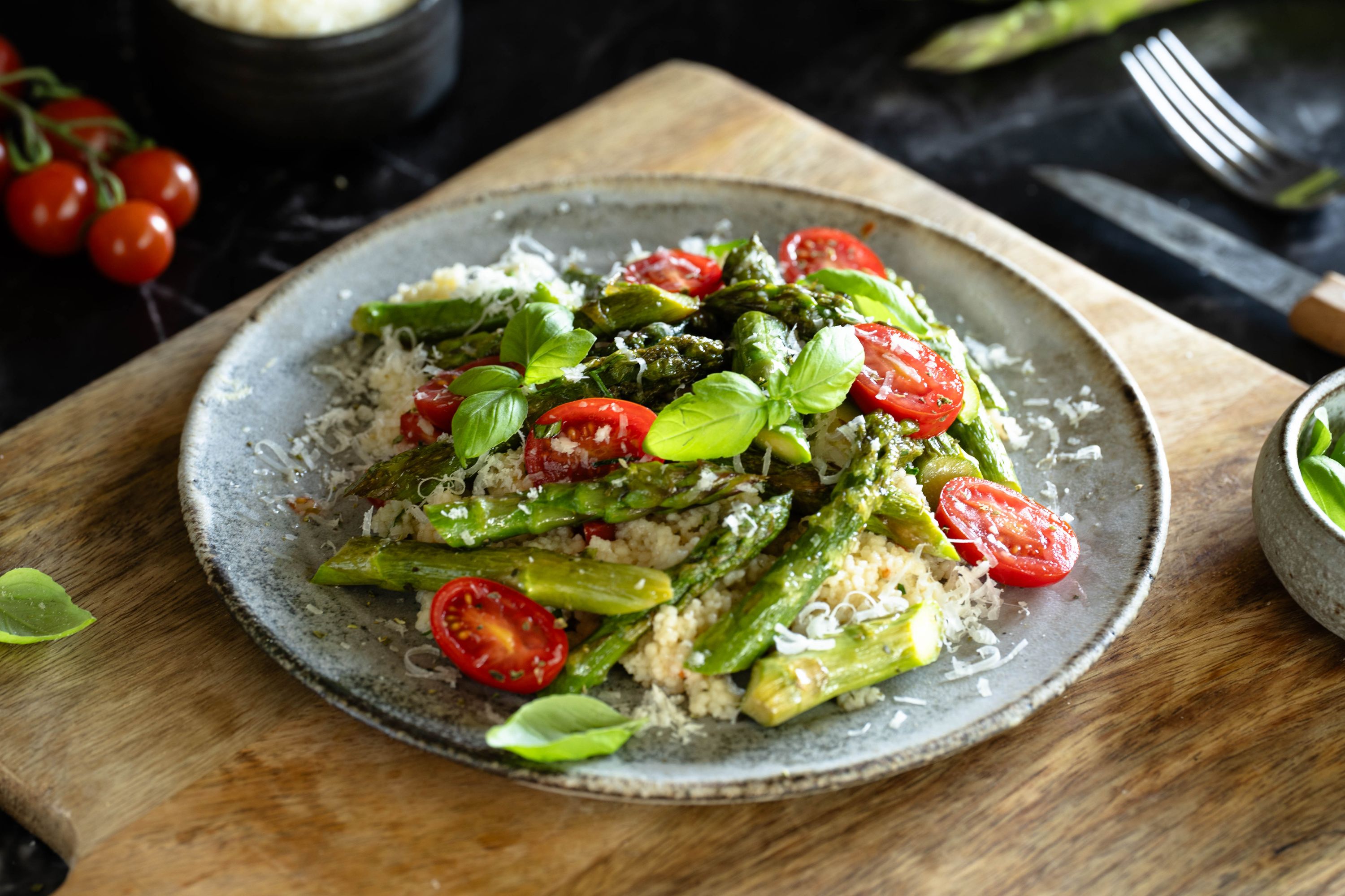 Grüner Spargel mit Couscous
